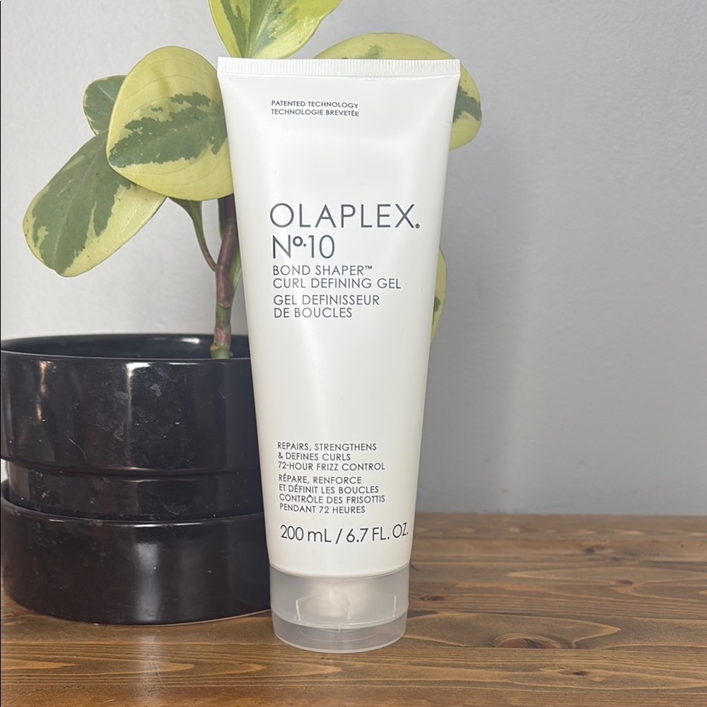 Olaplex No.10 Curl Defining Frizz Reducing Hair Gel 200mls
